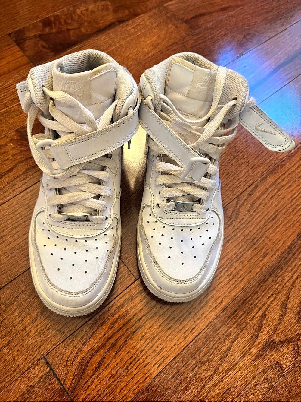 Nike Air Force 1 Mid '07 High-Top Sneakers in White YOUTH 5.5